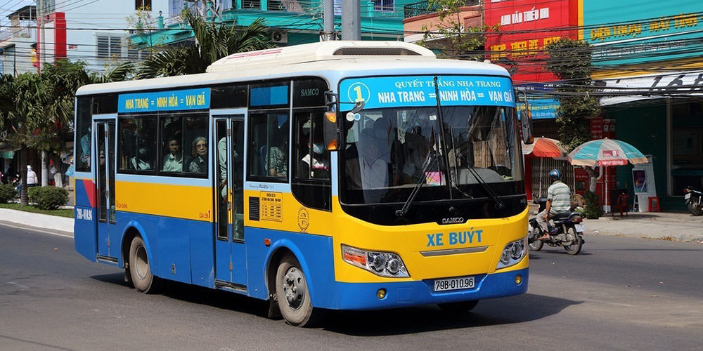 Đi Xe bus từ sân bay Cam Ranh